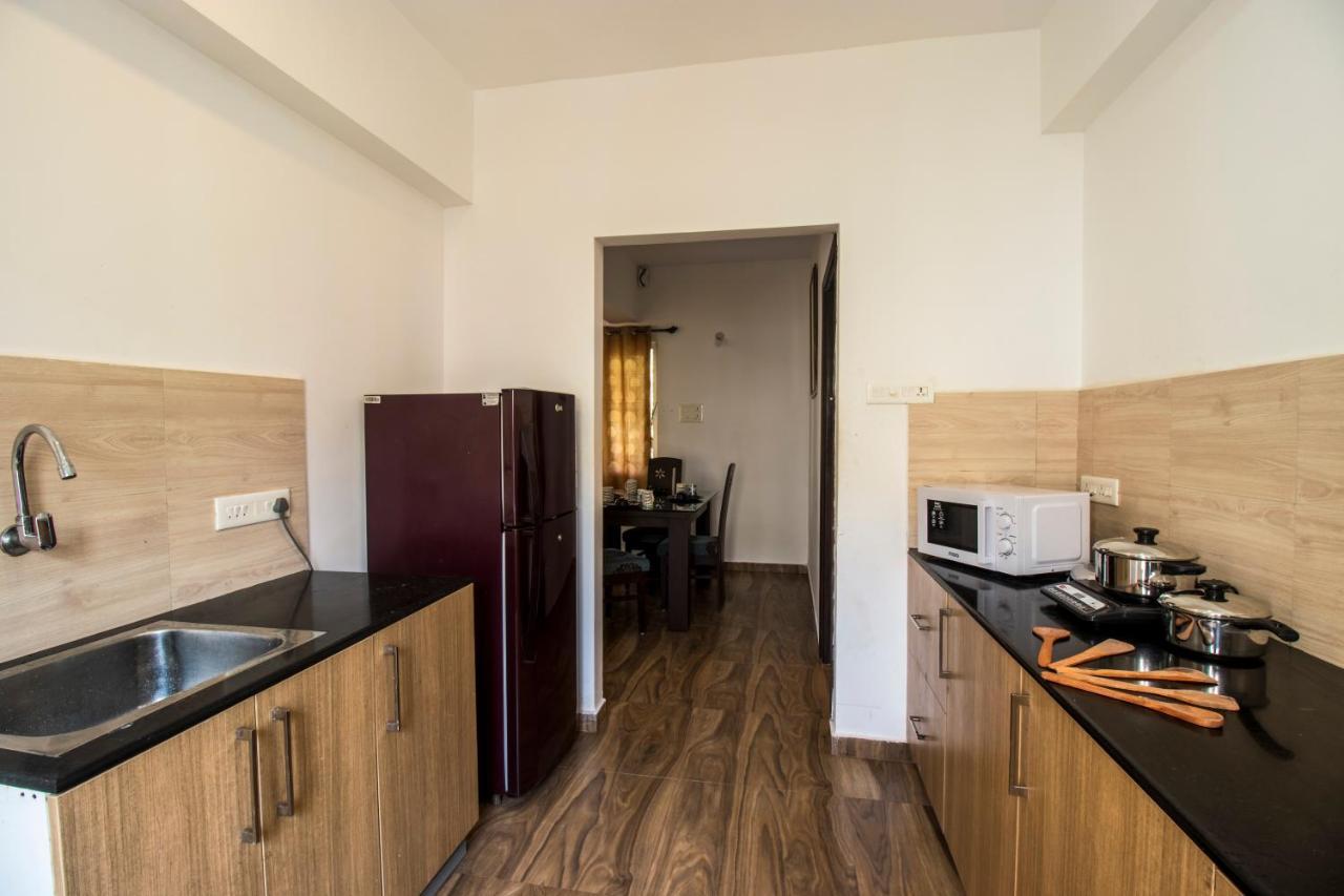 Ronnie'S Studio Apartment Арпора Екстериор снимка