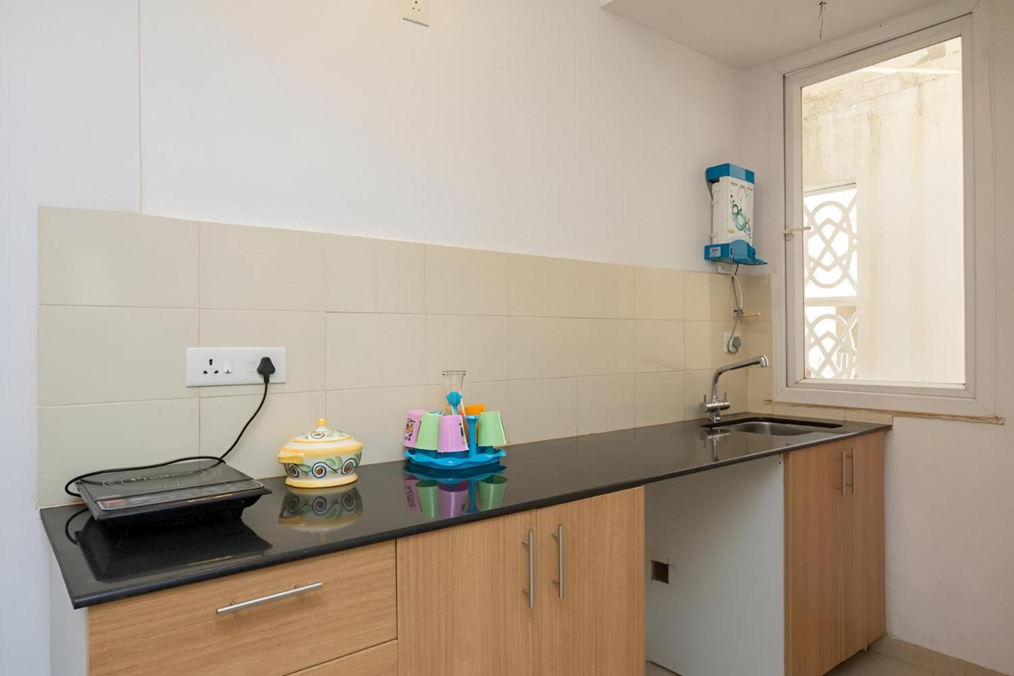 Ronnie'S Studio Apartment Арпора Екстериор снимка
